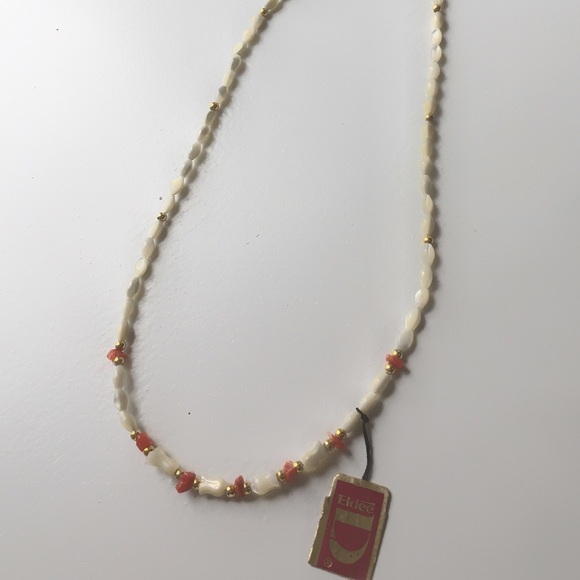 Vintage MOP and Coral  Necklace - Picture 4 of 5